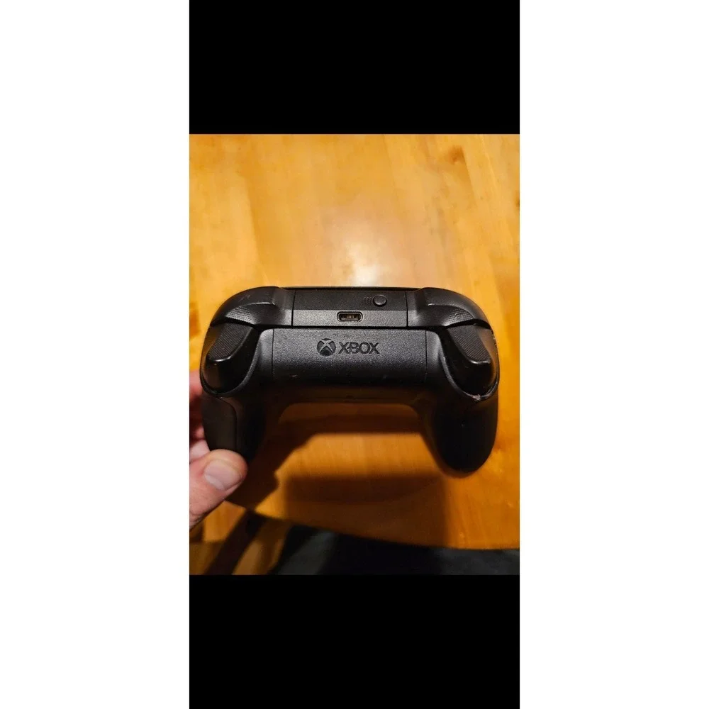 Official Microsoft Xbox One Wireless Black Controller! Works Great! Authentic!